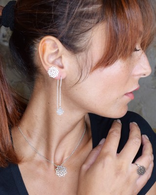 Collier Rosuta